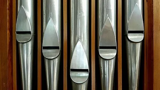 Orgel der Kirche Schönberg